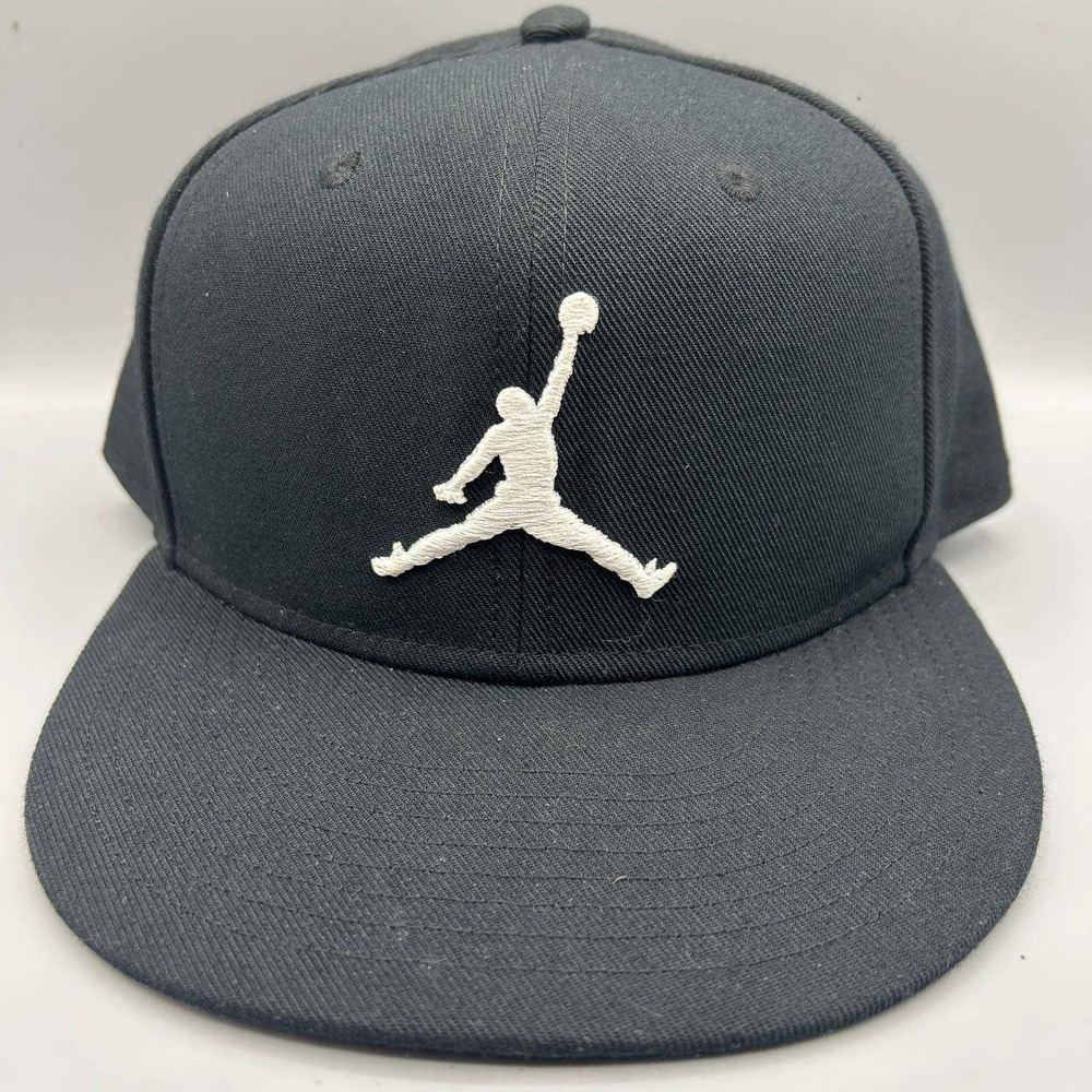 Air Jordan Pro Hat Men Medium-Large Black Jumpman Snap Back Cap M-L